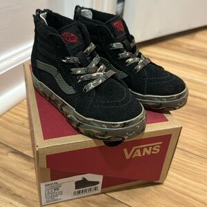 Toddler Vans size 6 high tops. Camouflage